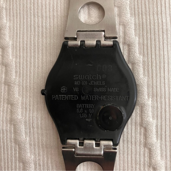 Swatch Black and Silver AG 1999 Watch used condition new battery needed